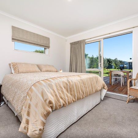 Modern Beach Break - Waihi Beach Holiday Home 외부 사진
