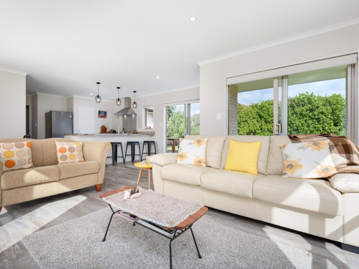 Modern Beach Break - Waihi Beach Holiday Home 외부 사진