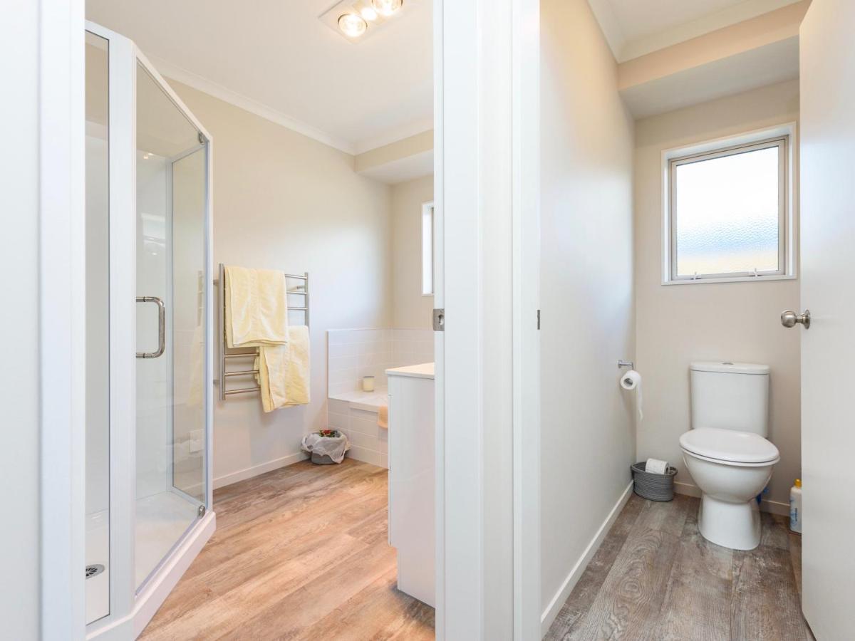 Modern Beach Break - Waihi Beach Holiday Home 외부 사진